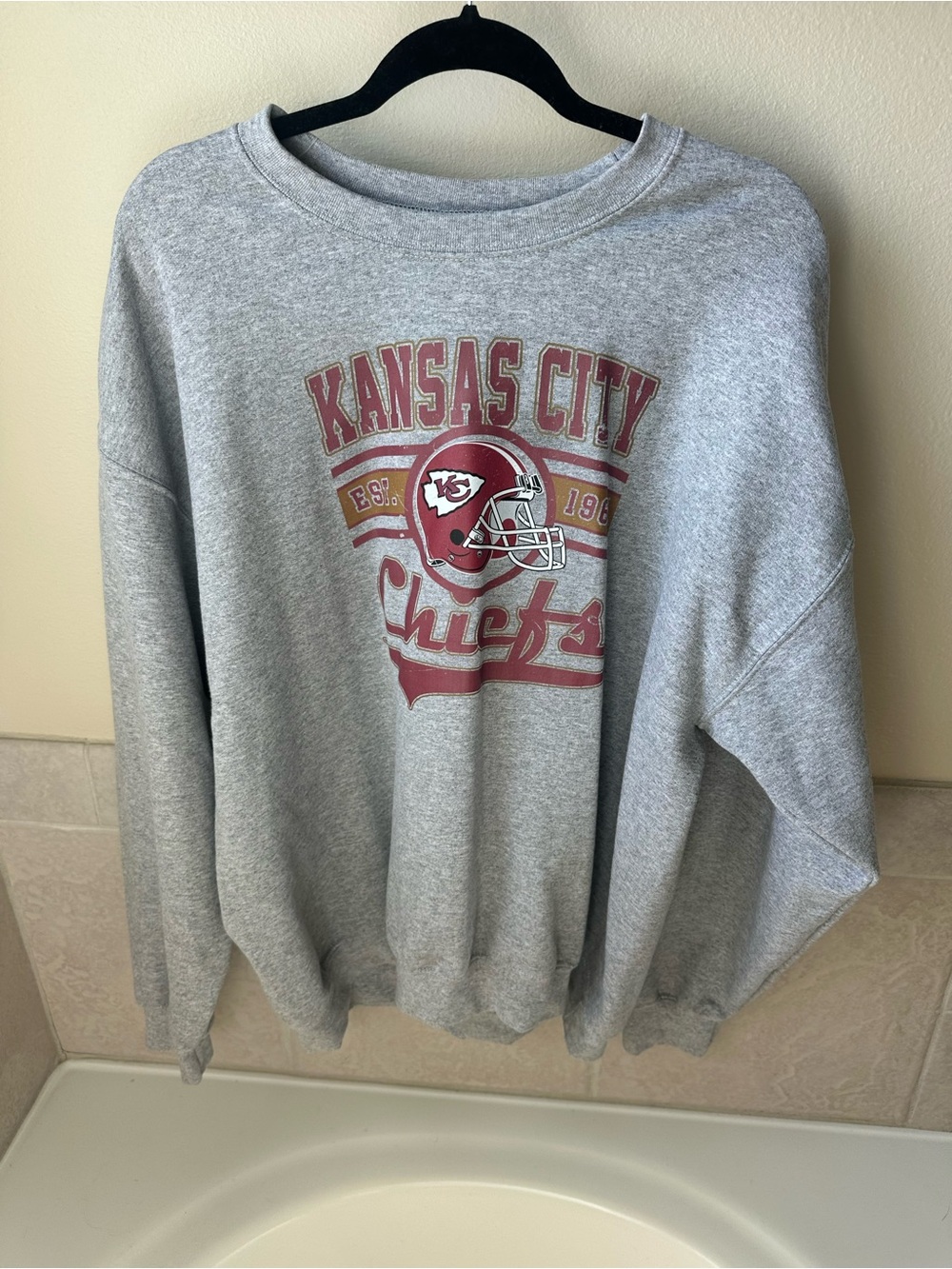 Kansas City Chiefs Grey Graphic Crewneck Sweatshirt